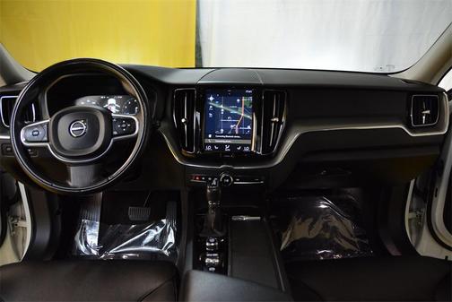 2018 Volvo XC60 T5 Momentum