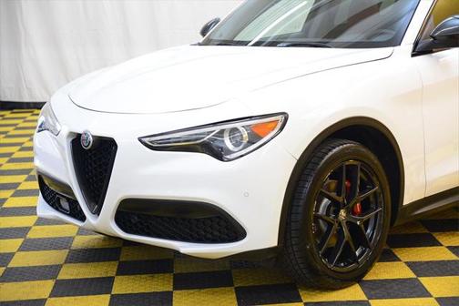 2019 Alfa Romeo Stelvio Base