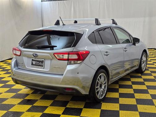 2019 Subaru Impreza 2.0i