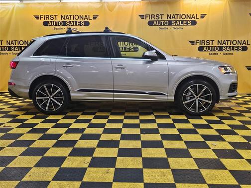 2021 Audi Q7 55 Premium Plus