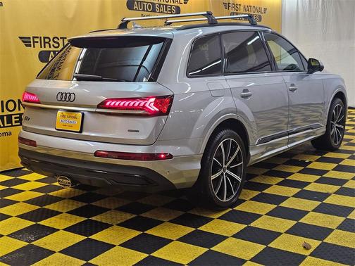 2021 Audi Q7 55 Premium Plus