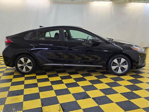 2019 Hyundai IONIQ Plug-In Hybrid Base