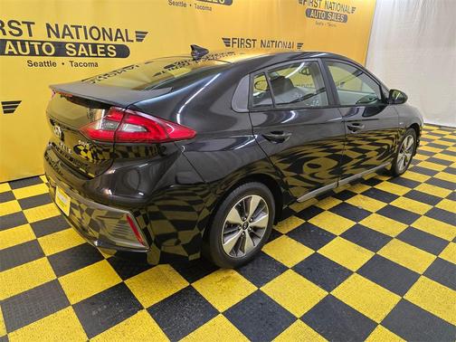 2019 Hyundai IONIQ Plug-In Hybrid Base