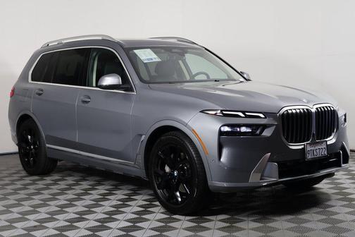 2025 BMW X7 xDrive40i