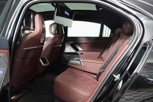 2025 BMW 760 i xDrive