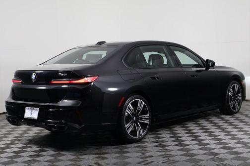 2025 BMW 760 i xDrive