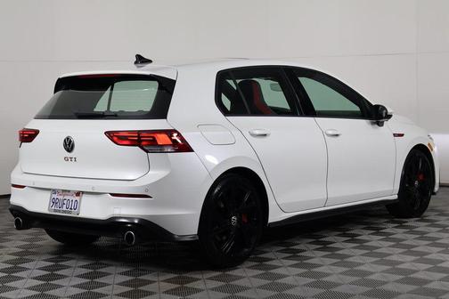 2023 Volkswagen Golf GTI 2.0T SE DSG