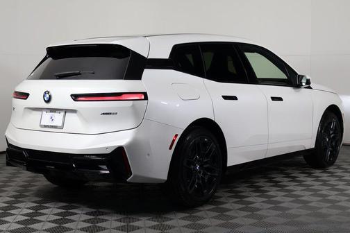 2026 BMW iX xDrive60