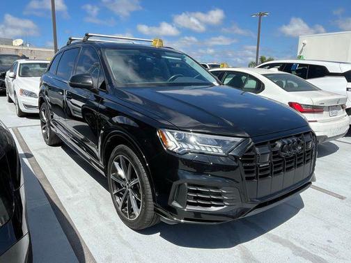 2023 Audi Q7 55 Premium Plus