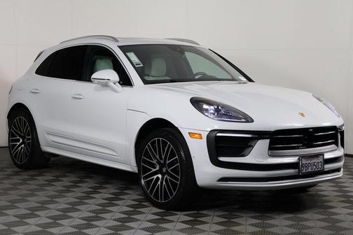 2022 Porsche Macan Base