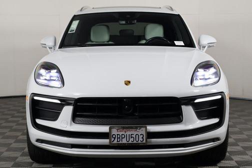 2022 Porsche Macan Base