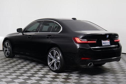 2024 BMW 330 i