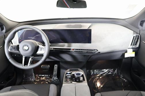 2026 BMW iX xDrive60