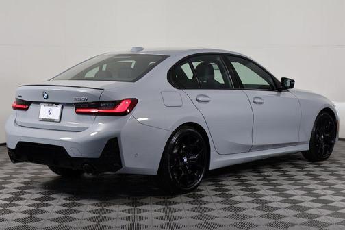 2026 BMW 330 i xDrive