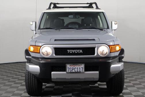 2014 Toyota FJ Cruiser Base