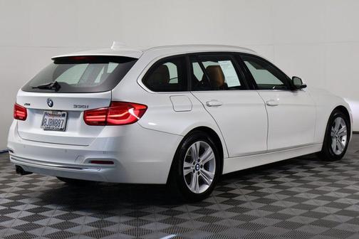 2019 BMW 330 xDrive