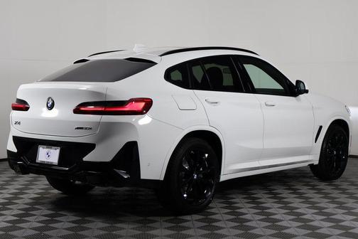 2025 BMW X4 xDrive30i