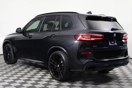 2022 BMW X5 M50i