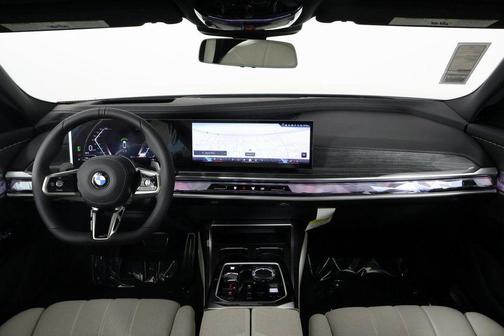 2026 BMW 740 i