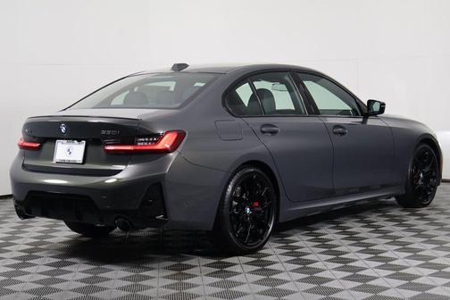 2026 BMW 330 i xDrive