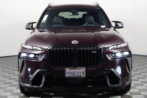 2023 BMW X7 M60i