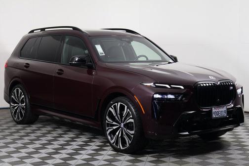 2023 BMW X7 M60i