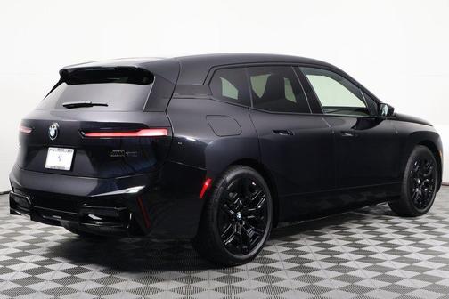 2026 BMW iX M70