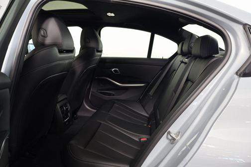 2026 BMW 330 i xDrive