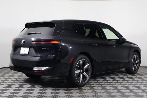 2026 BMW iX xDrive45