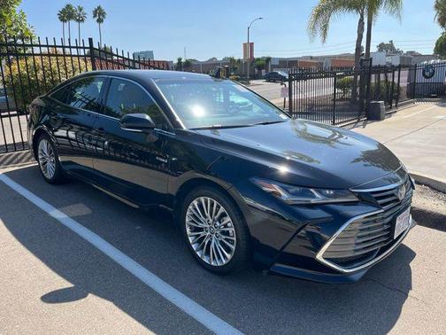 2019 Toyota Avalon Hybrid Limited
