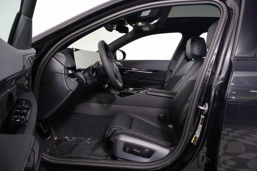 2026 BMW 550e 550e xDrive