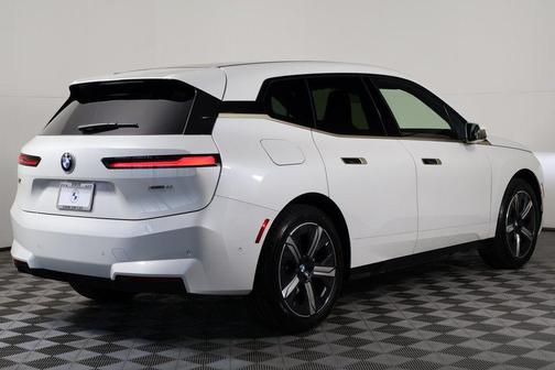 2026 BMW iX xDrive45