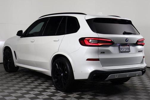 2022 BMW X5 M50i