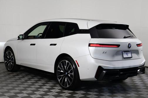 2026 BMW iX xDrive60