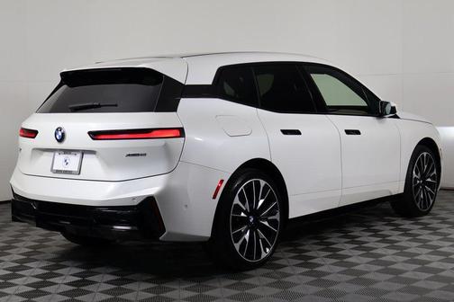 2026 BMW iX xDrive60