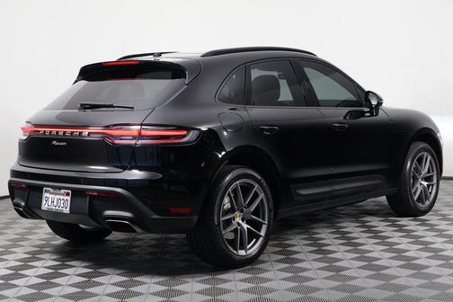 2024 Porsche Macan Base