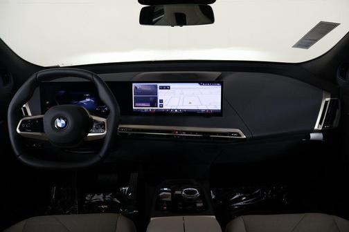 2026 BMW iX xDrive60