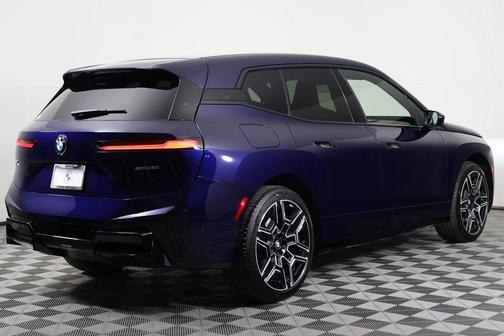 2026 BMW iX xDrive60