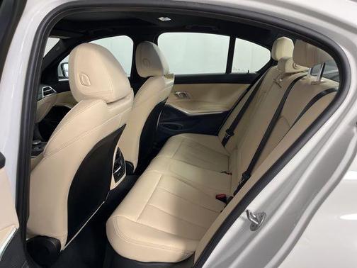 2025 BMW 330 i