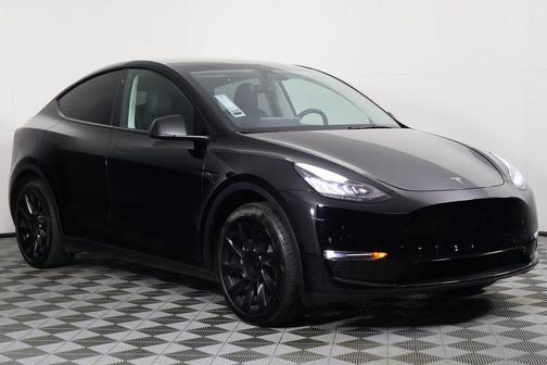 2022 Tesla Model Y Long Range Dual Motor All-Wheel Drive
