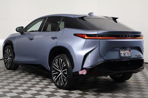 2023 Lexus RZ 450e Luxury