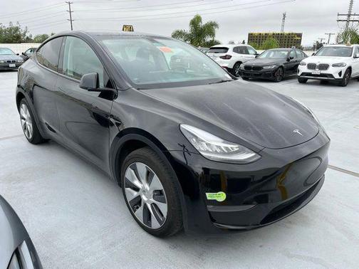2023 Tesla Model Y Long Range Dual Motor All-Wheel Drive