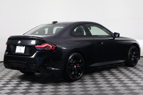 2025 BMW 230 i