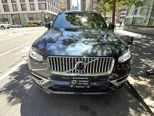 2022 Volvo XC90 T6 Inscription