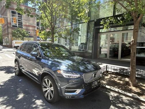 2022 Volvo XC90 T6 Inscription