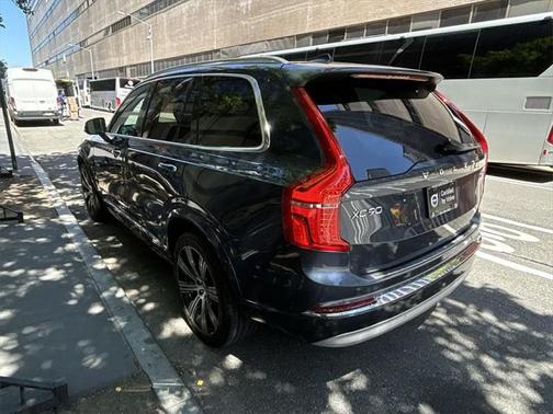2022 Volvo XC90 T6 Inscription