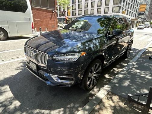 2022 Volvo XC90 T6 Inscription