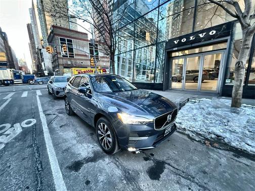 2023 Volvo XC60 B5 Core