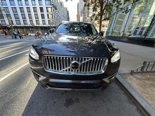 2024 Volvo XC90 B5 Plus Bright Theme