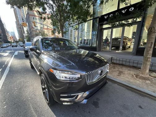 2024 Volvo XC90 B5 Plus Bright Theme